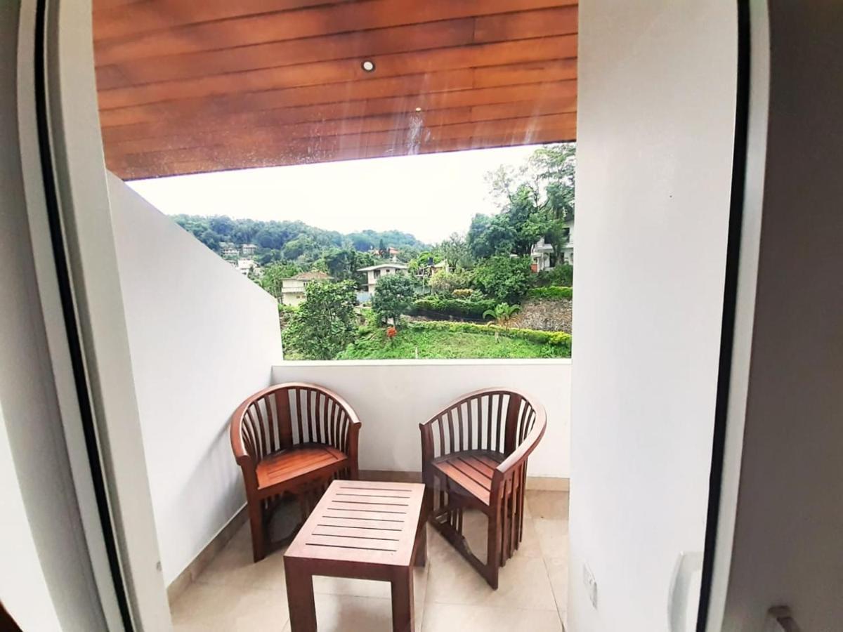 Hotel Bamiyan Kandy Bagian luar foto