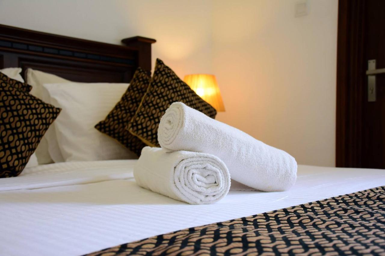 Hotel Bamiyan Kandy Bagian luar foto