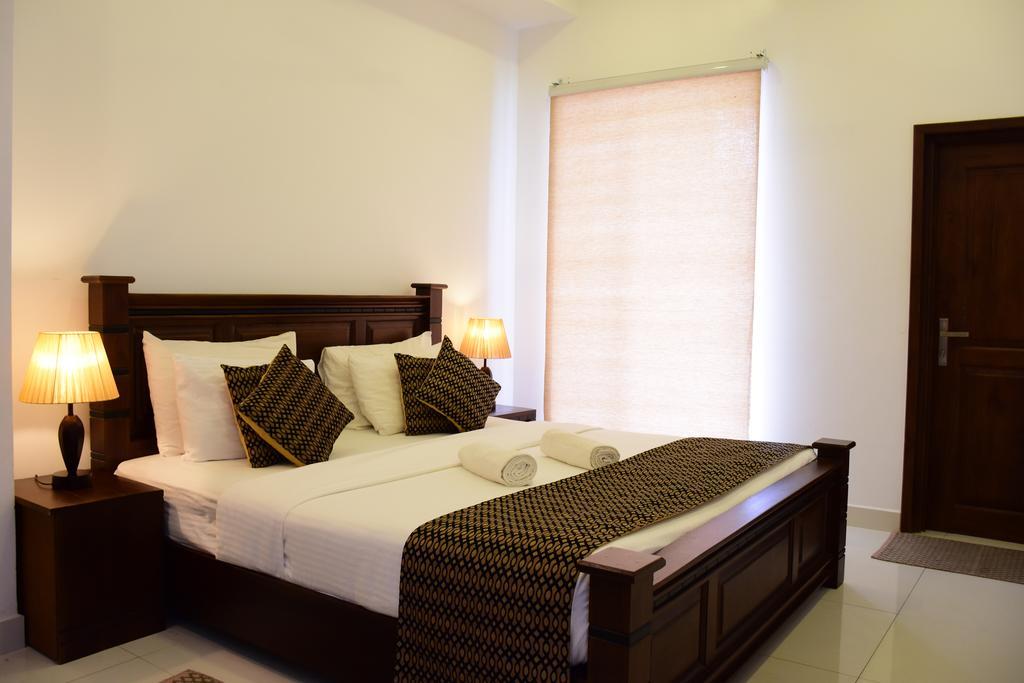 Hotel Bamiyan Kandy Bagian luar foto